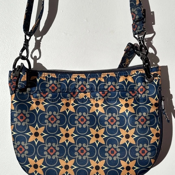 Lug Crossbody Bag NEW Starburt on Teal Design - Picture 1 of 4